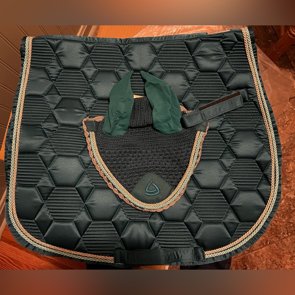 Teal - NEW - Lettia saddle pad/bonnet for English jumping saddles, horse size